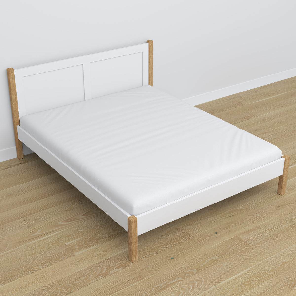 Letto matrimoniale bianco-quercia in camera da letto – allestimento con biancheria, stile scandi