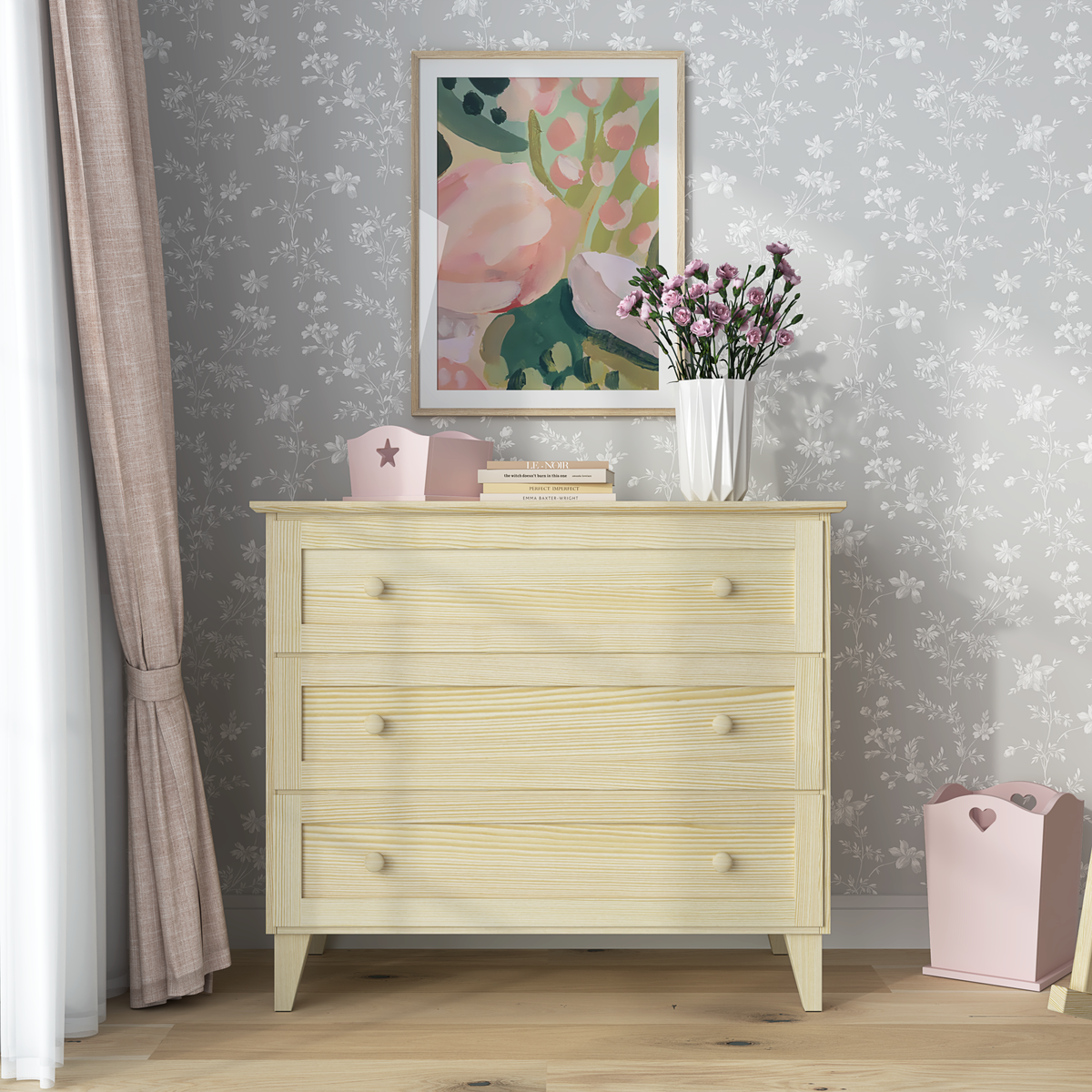 Cassettiera 3S in pino trasparente – cassetti aperto, capiente ambiente vani