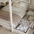 Letto bianco con baldacchino e cassetto – vista laterale, in legno