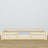 Letto basso pino trasparente in camera da letto – allestimento scandinava, in legno