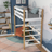 Letto a soppalco bianco-quercia in nella cameretta dei bambini – allestimento scandi, in legno