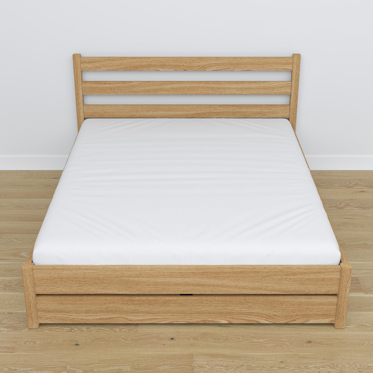 Letto matrimoniale con cassetto in rovere naturale – vista diagonale, camera da letto scandi
