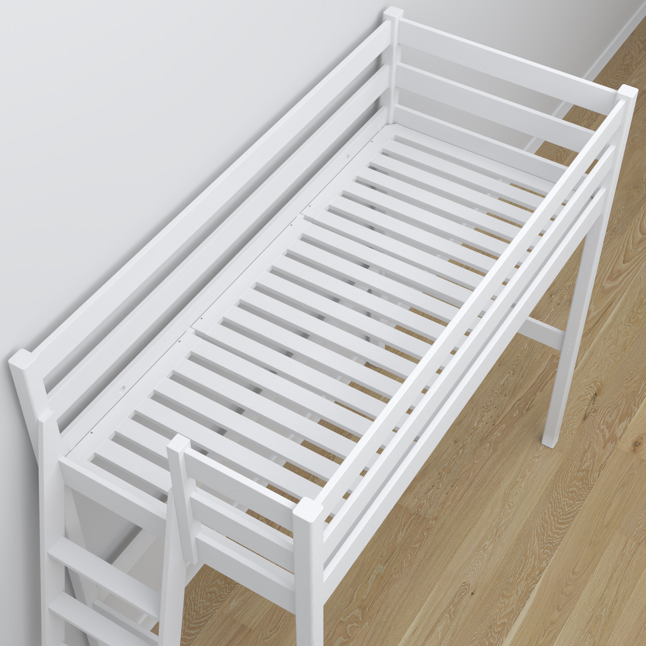 Letto a soppalco bianco in legno – vista dall'alto su camera da letto